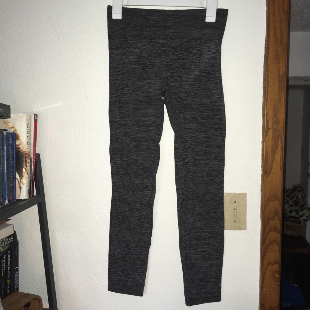 soft warm lined seamless gray/black leggings